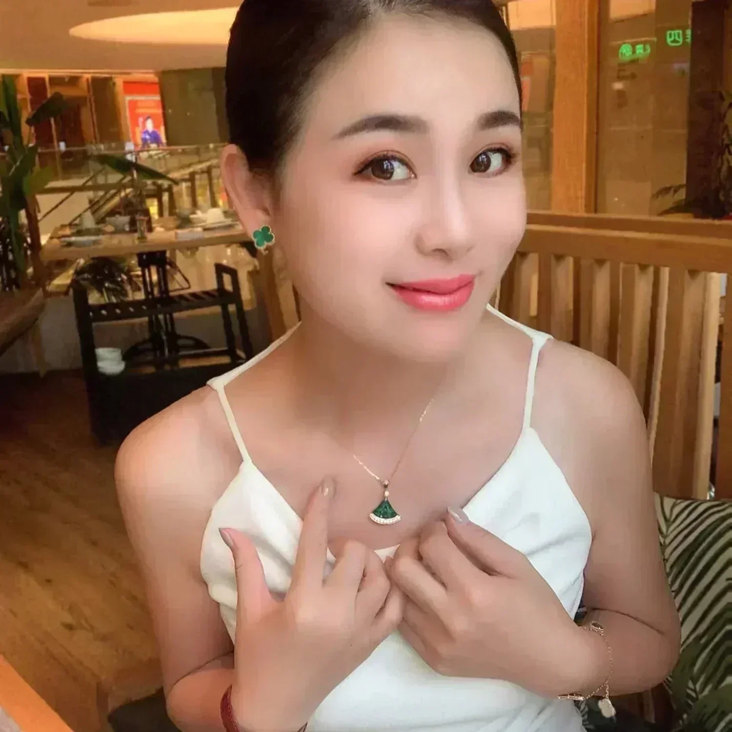 [VA]CLOVER MEDIUM 1 MOTIFS MALACHITE  EARRINGS