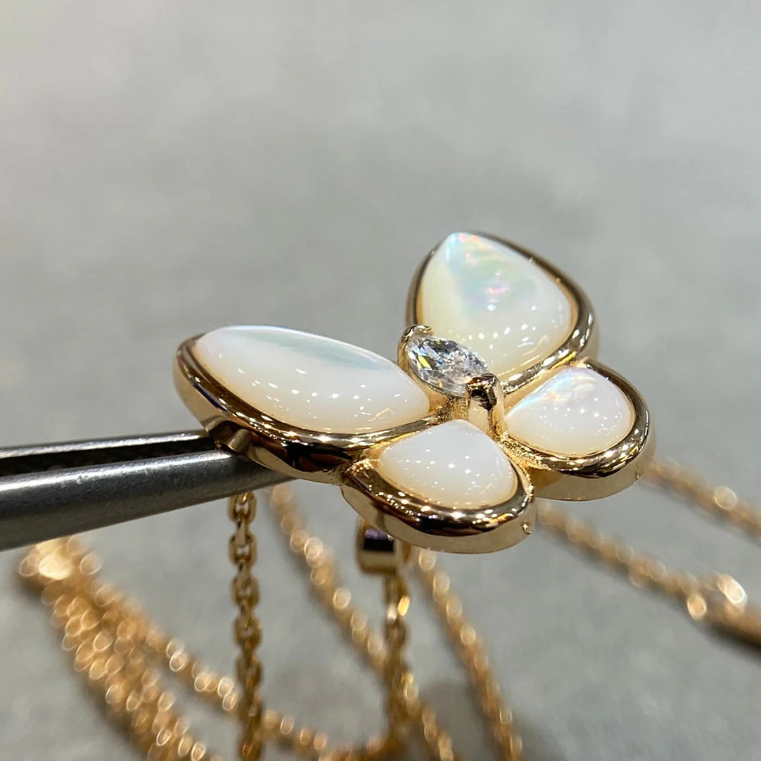 [VA]BUTTERFLY MOP DIAMOND NECKLACE