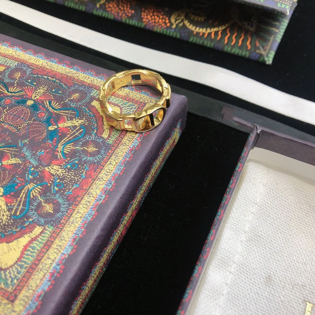 [CD] 30 MONTAIGNE RING GOLD