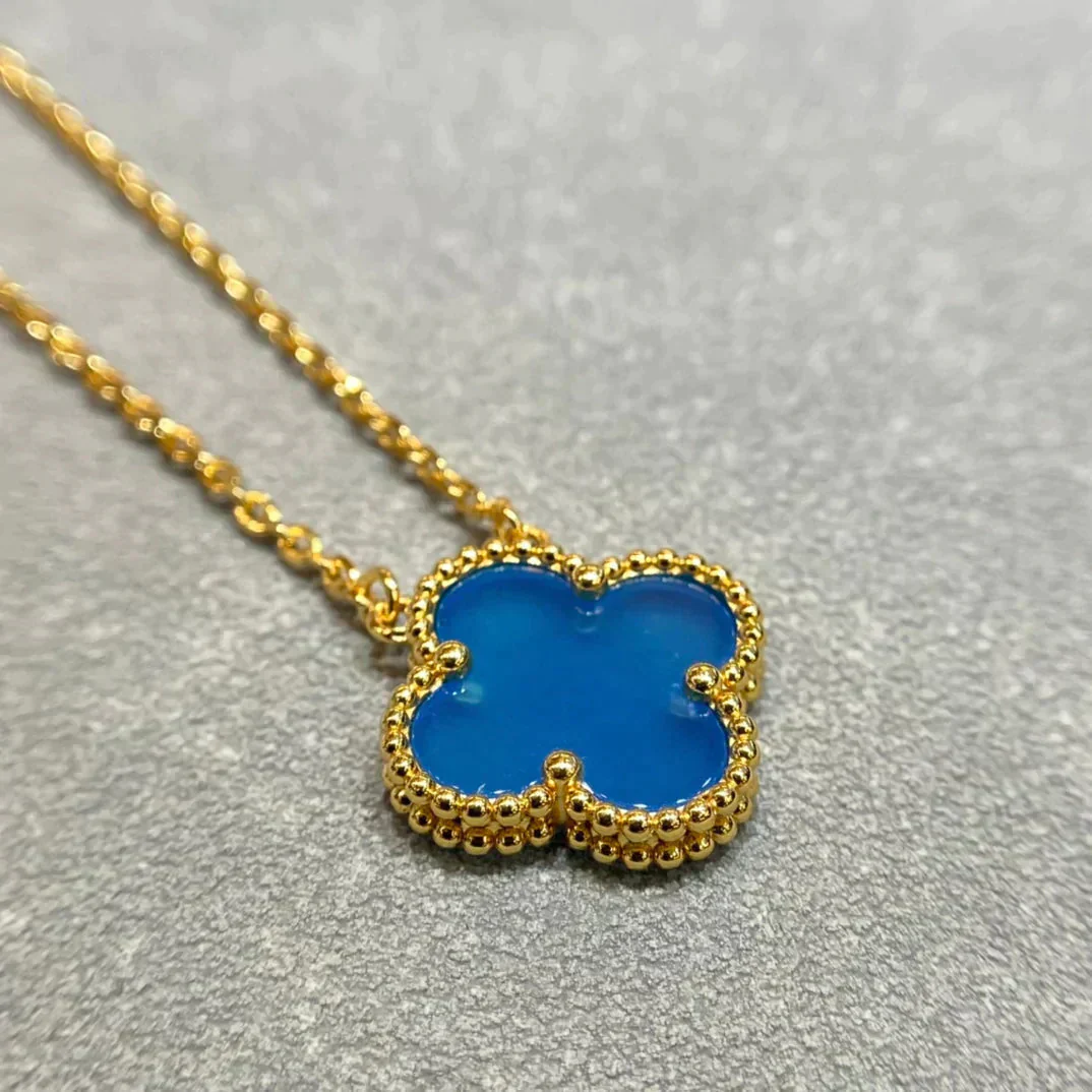 [VA]CLOVER 15MM BLUE AGATE NECKLACE