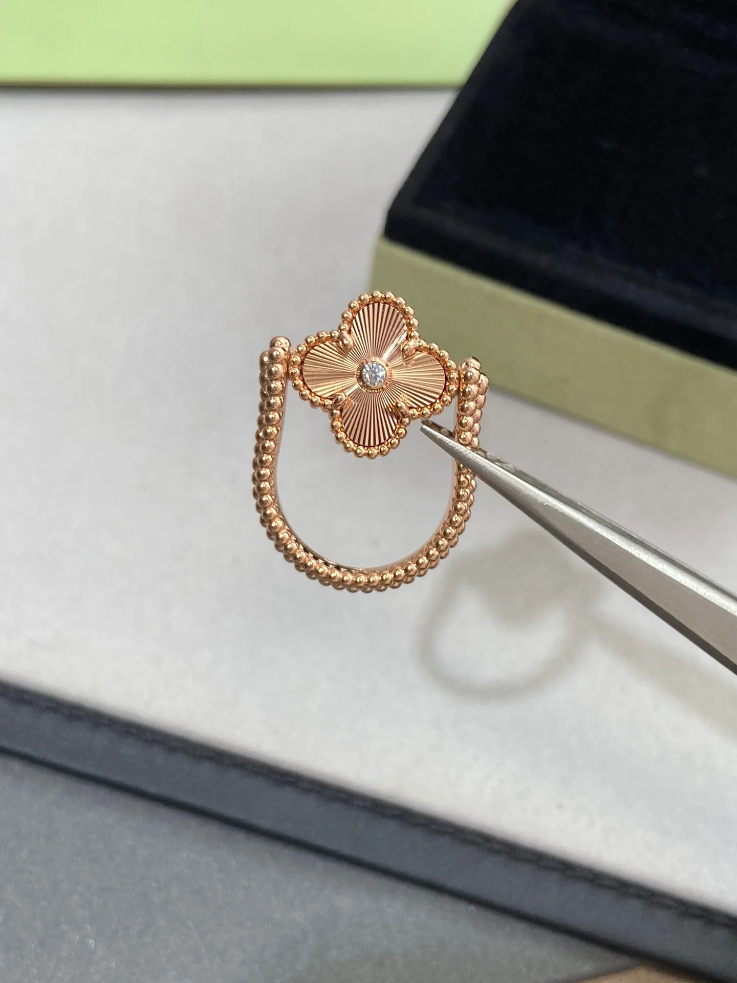 [VA]CLOVER RIVERSIBLE ROSE GOLD RING