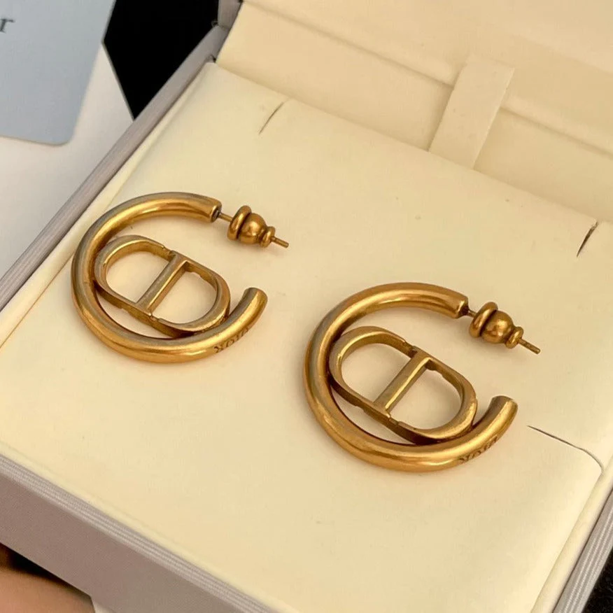[CD]30 MONTAIGNE HOOP EARRINGS ANTIQUE GOLD