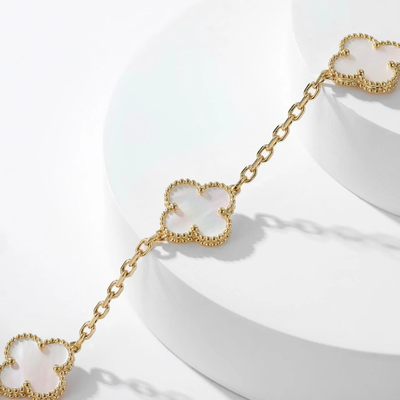 [VA]CLOVER 10 MOTIFS WHITE MOTHER OF PEARL NECKLACE